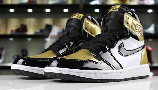 Air Jordan Retro 1 Grade AAA Black Gold